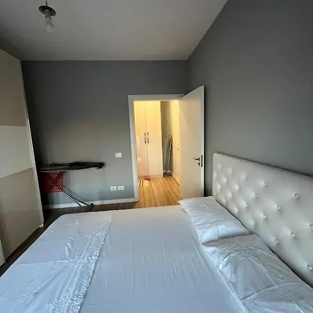 Apartament Gjini * Dıraç