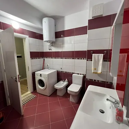 Apartament Gjini *