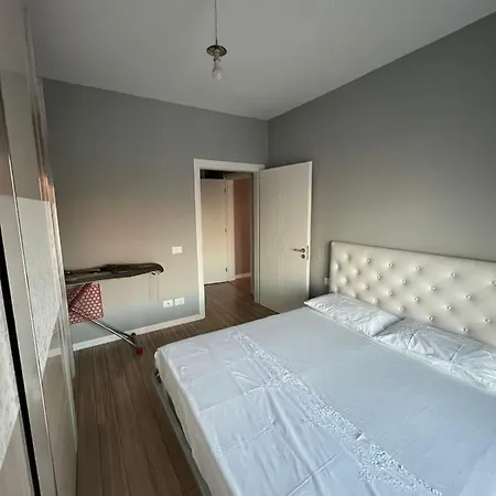 Daire Apartament Gjini Dıraç